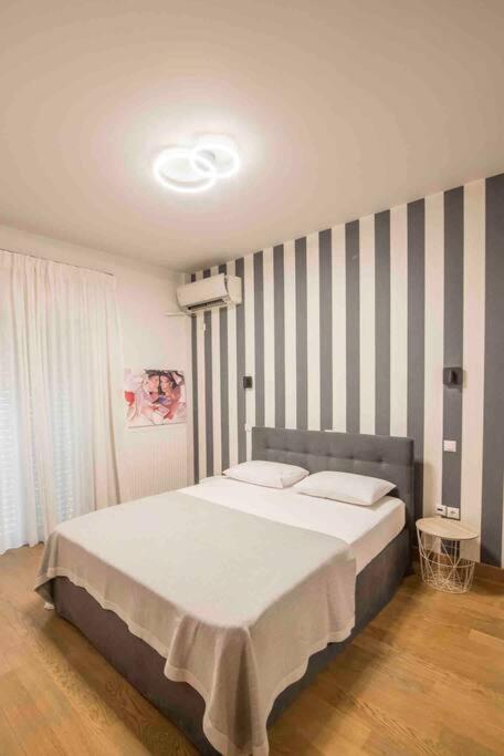 אתונה Luxury Living Apartment מראה חיצוני תמונה